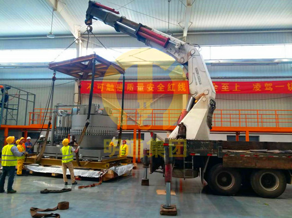 南京某飲料公司4800瓶裝水生產線1_副本